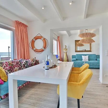 Strandallee 10 Penthouse Seaview * Haffkrug